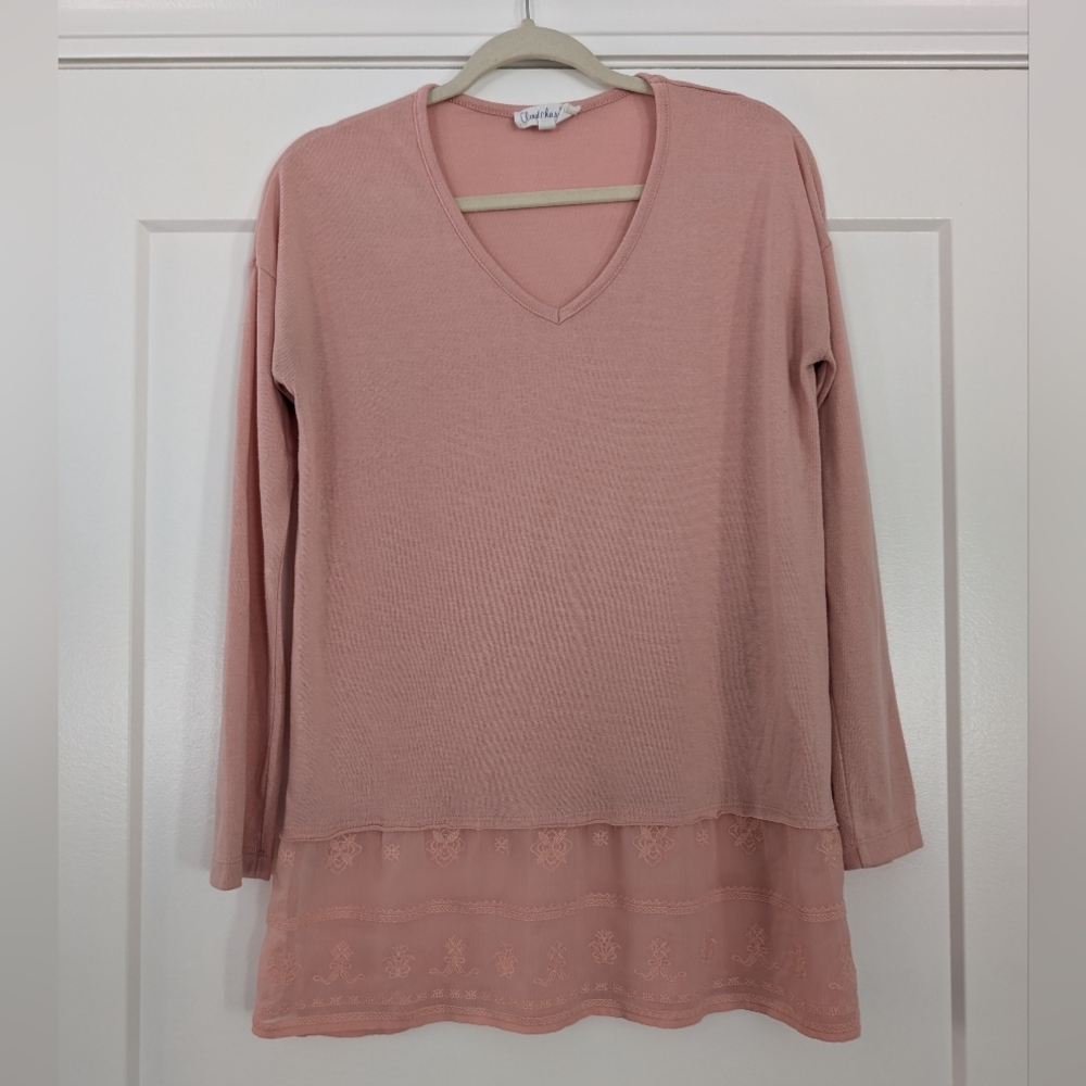 CLOUDCHASER Women's Lace Trimmed Pink V-Neck Long Sleeve T-shirt Top